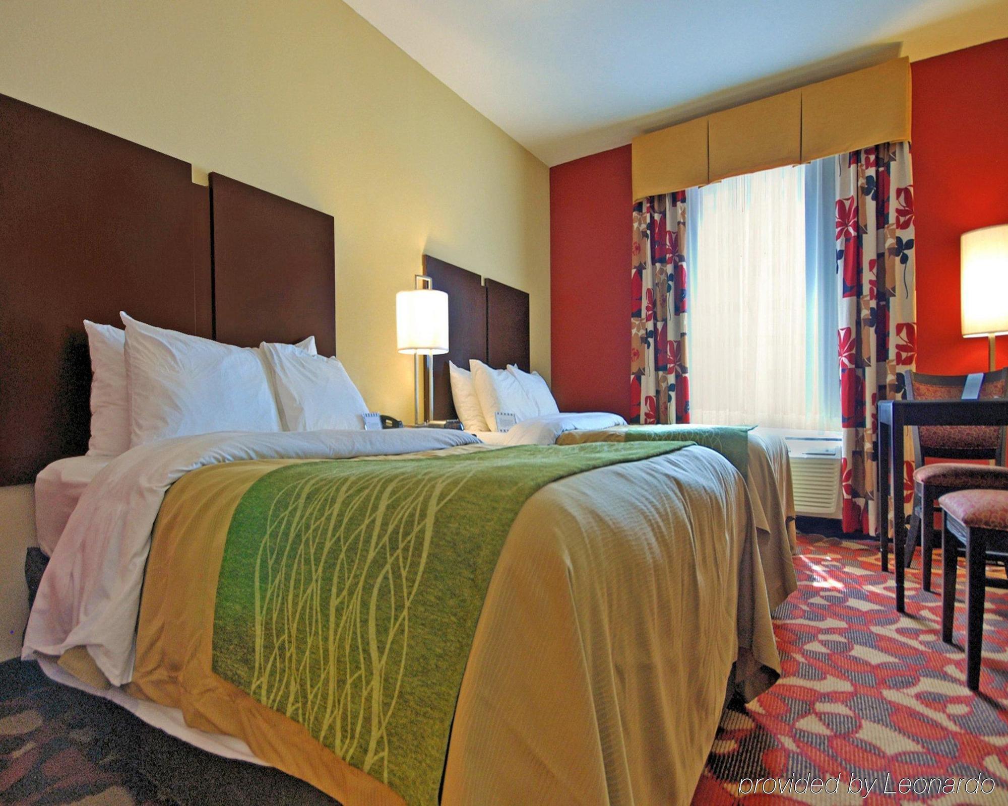 Отель La Quinta By Wyndham New Cumberland - Harrisburg Экстерьер фото